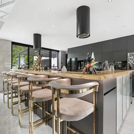 Luxury Retreat By Interhome Prosty