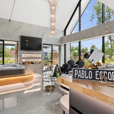 Luxury Retreat By Interhome Prosty
