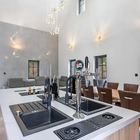 Luxury Retreat By Interhome Prosty